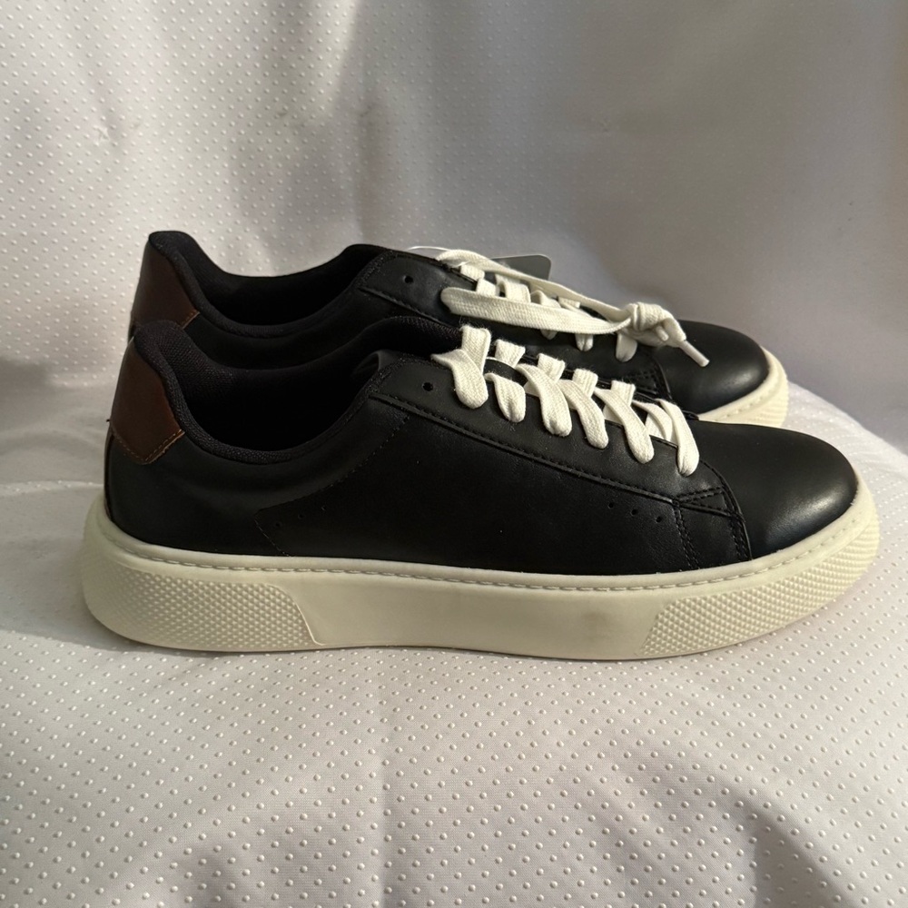 George Shoes Size‎ 8.5 Classic Black and White Men's Sneakers Memory Foam New
